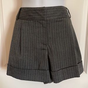 NWOT MIXIT Shorts Grey Sz 11 Pleated pockets buckl